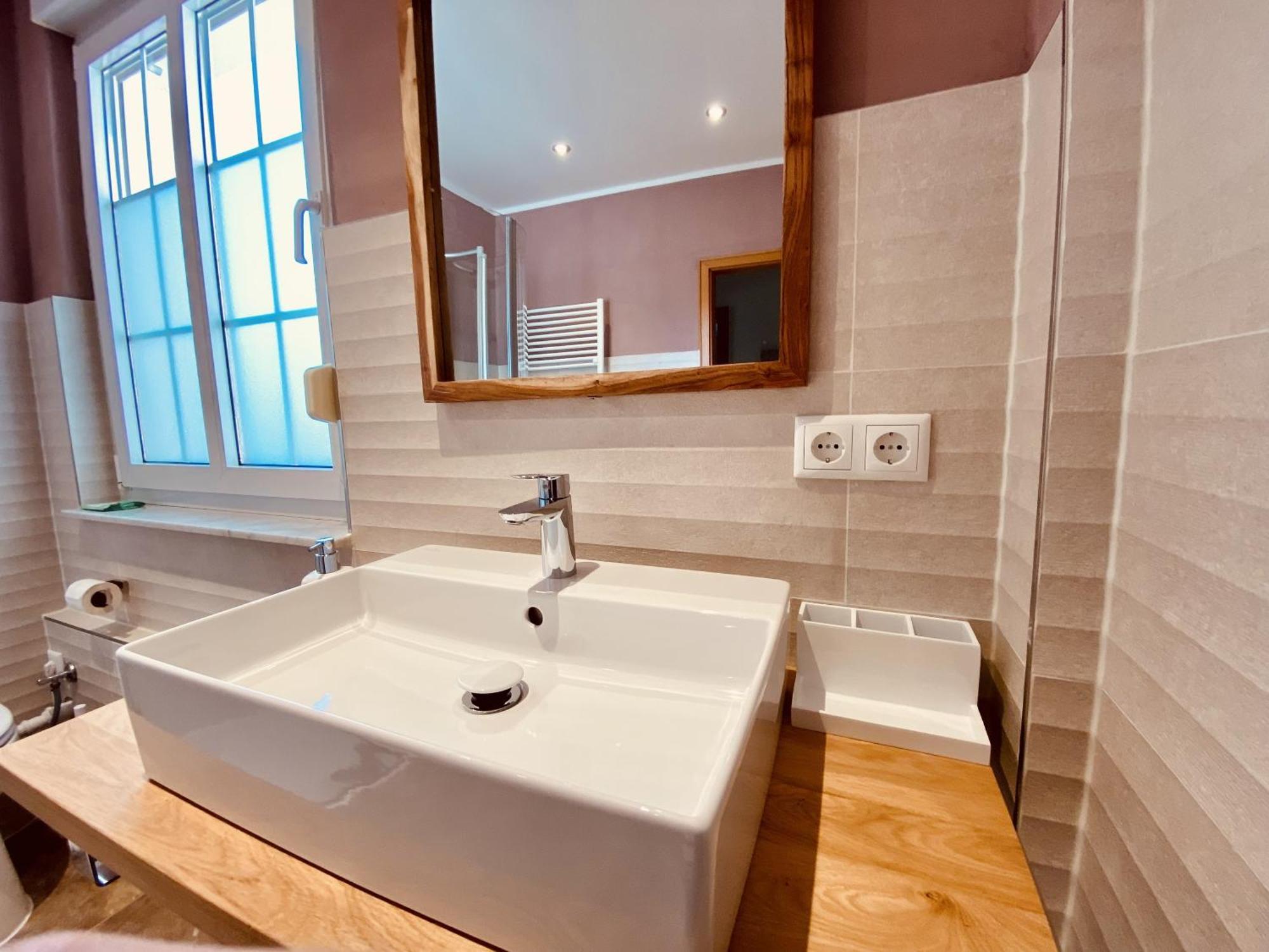Casa Rehse I Stilvolles Apartment I 24H-Self-Check-In I Kostenlos Parken & Wlan I 55-Zoll-Smart&Kabel-Tv I Oepnv Эрфурт Экстерьер фото